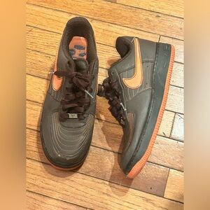 Nike Air Force 1 Charles Barkley XXV Brown and Orange Low-Top Sneakers size 8